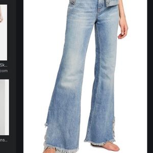 Free People: We The Free. Raw Hem Light wash Jeans, size 28.